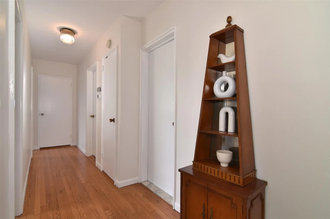 Photo of 164 Roundhill Drive