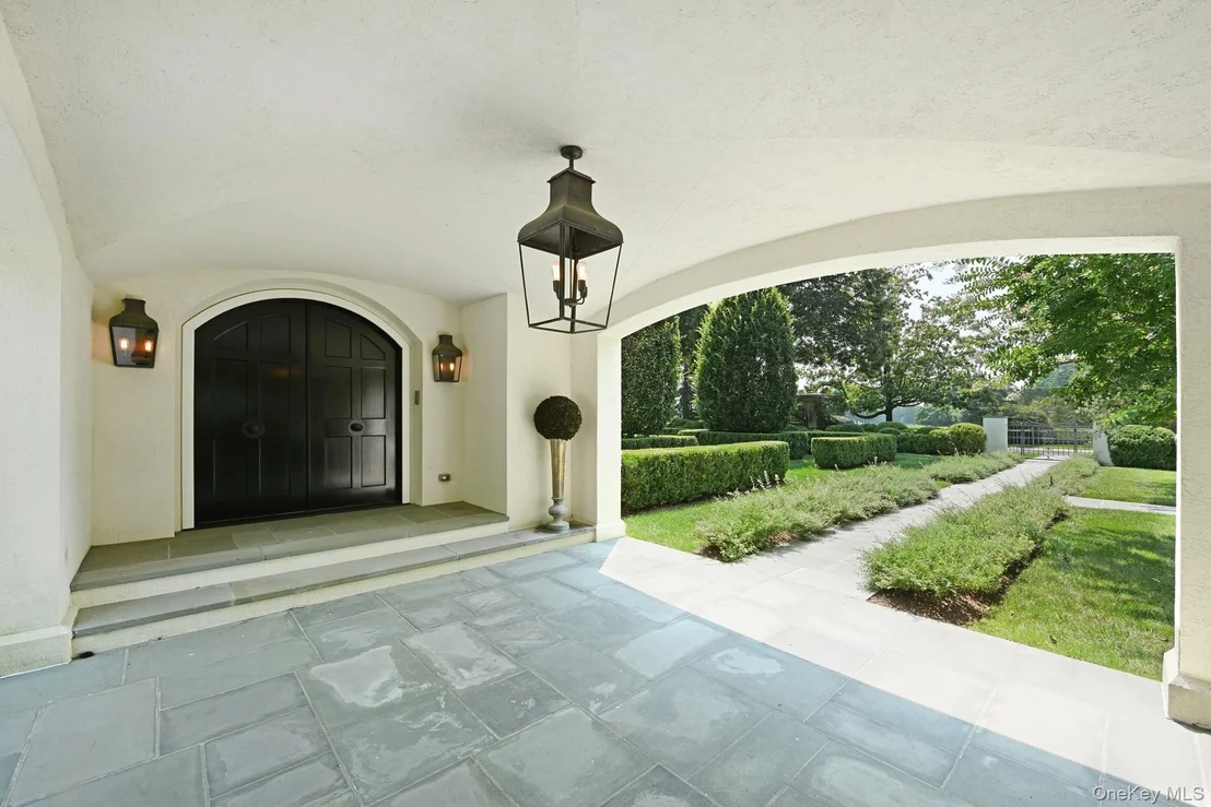 Photo of 73 Park Drive S