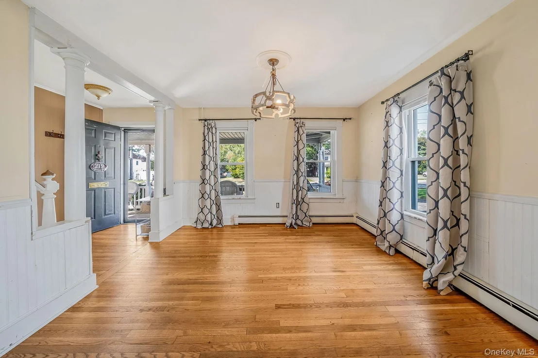 Photo of 219 North Ocean Avenue