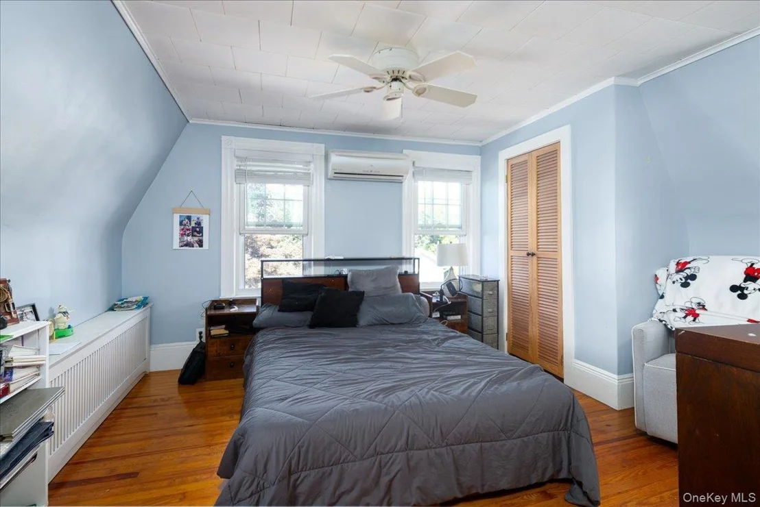 Photo of 404 Silver Lane
