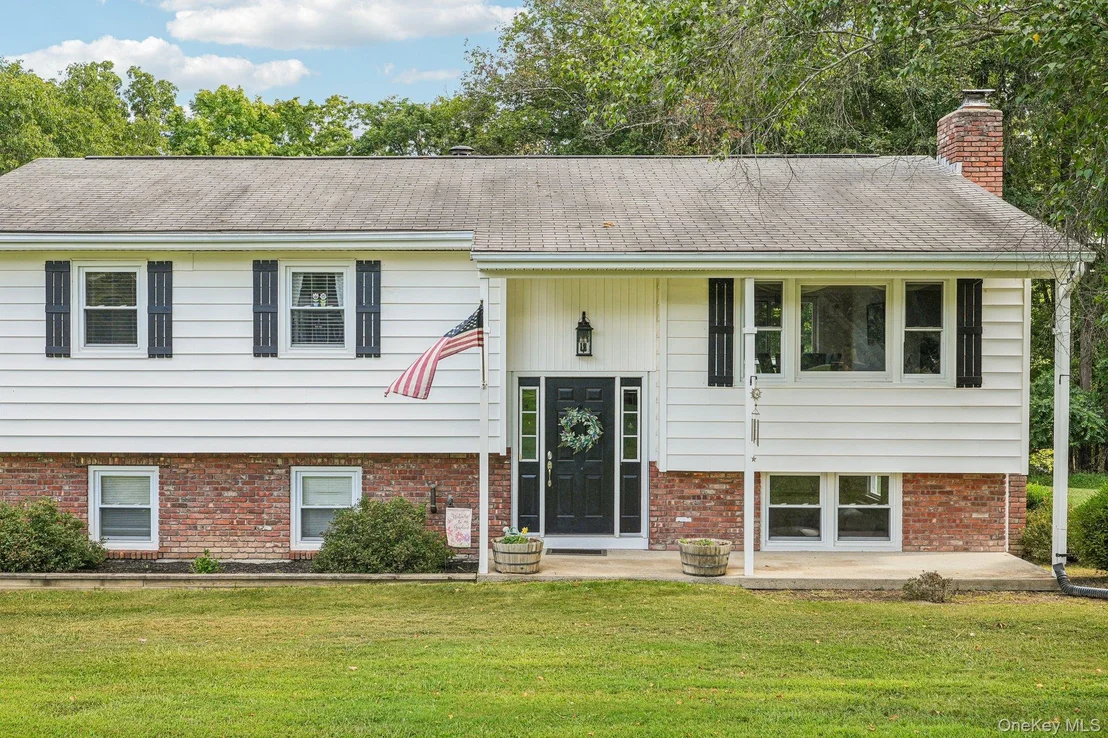 Photo of 35 Schrempp Lane