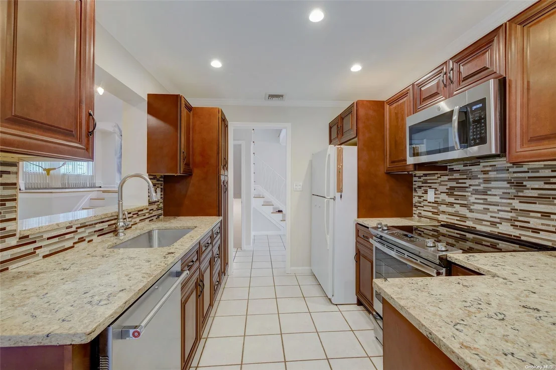 Photo of 974 Middle Bay Drive