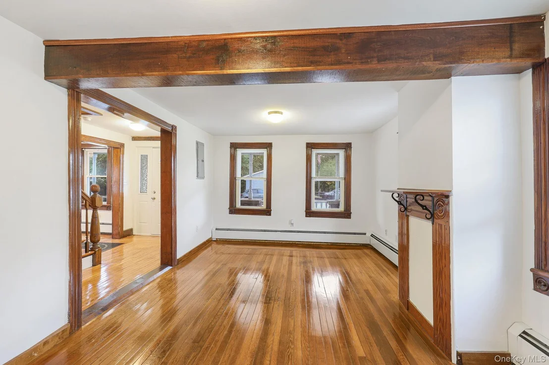 Photo of 708 Burlingham Road