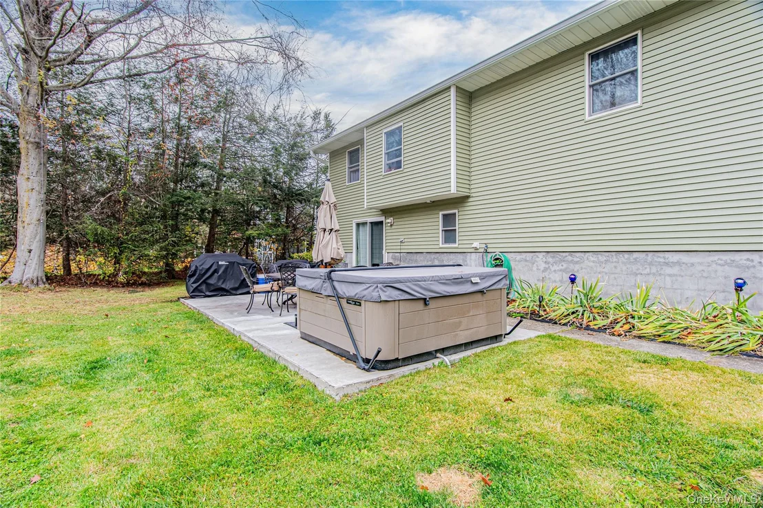 Photo of 32 Deer Run Road