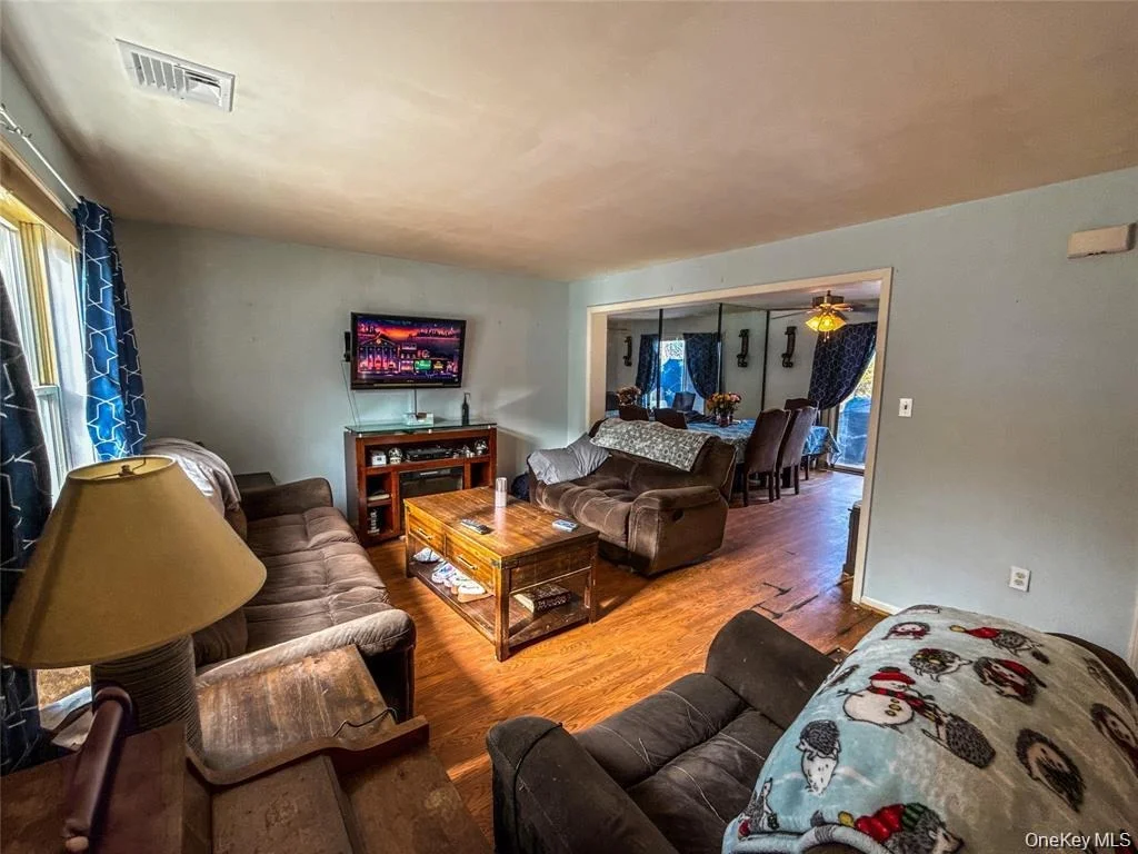 Photo of 33 Muntz Lane