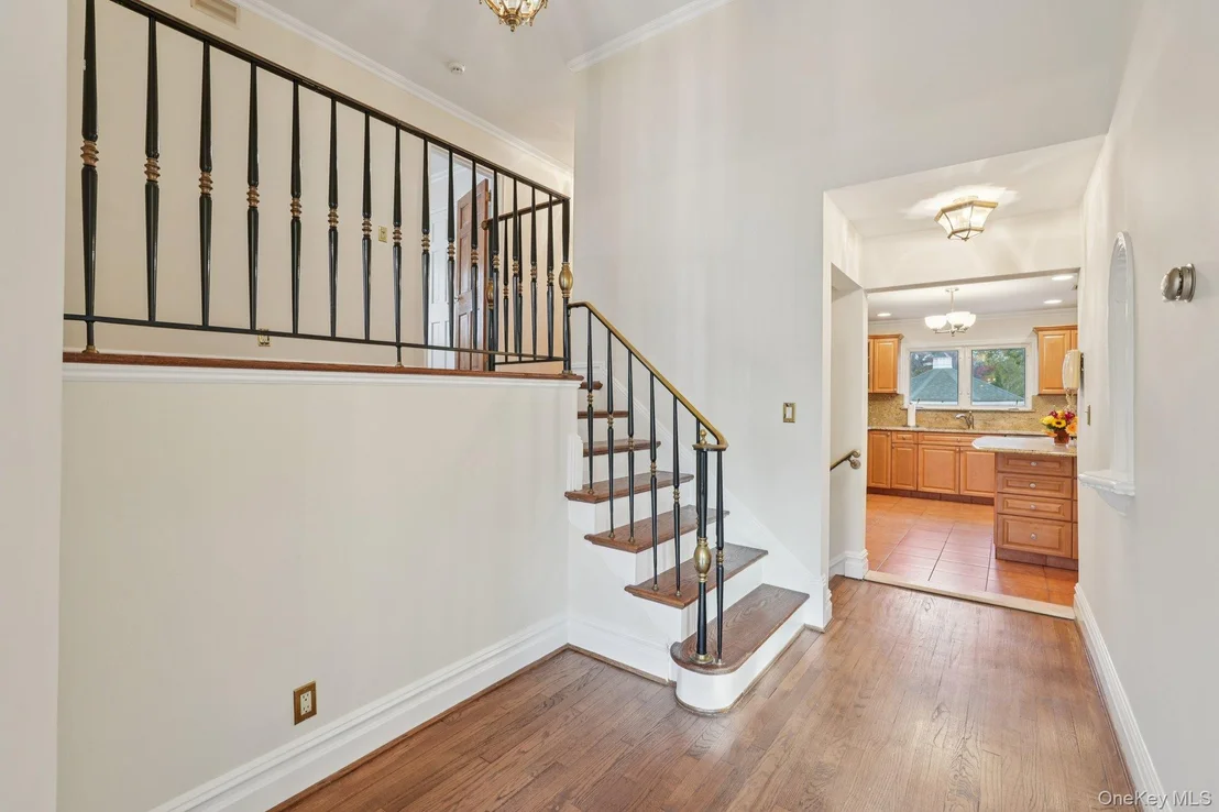 Photo of 808 Wolfs Lane