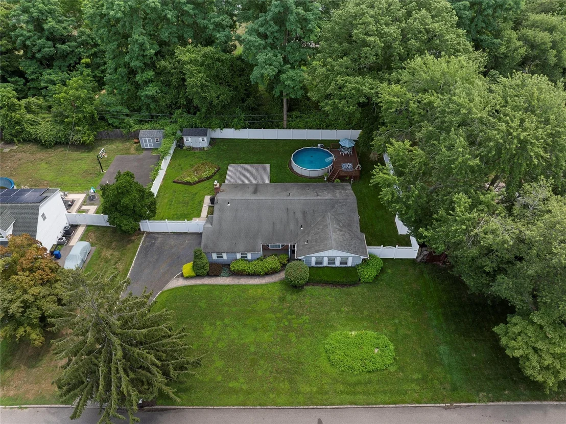 Photo of 39 Winfield Davis Drive