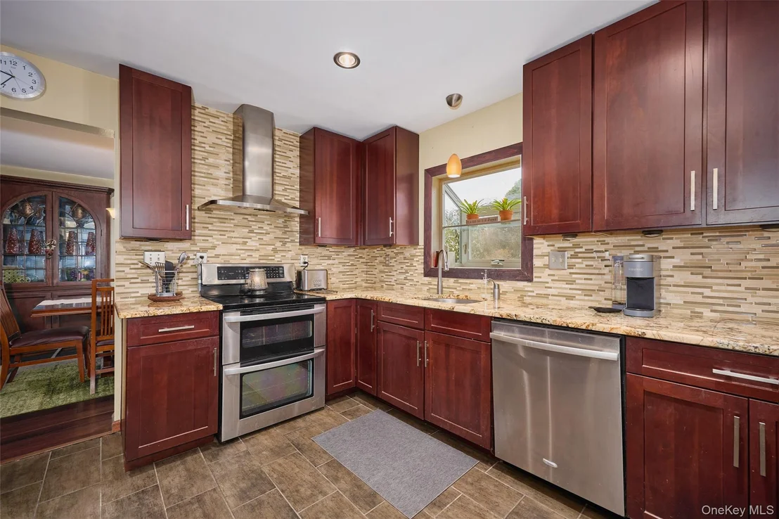 Photo of 180 Ridge Drive