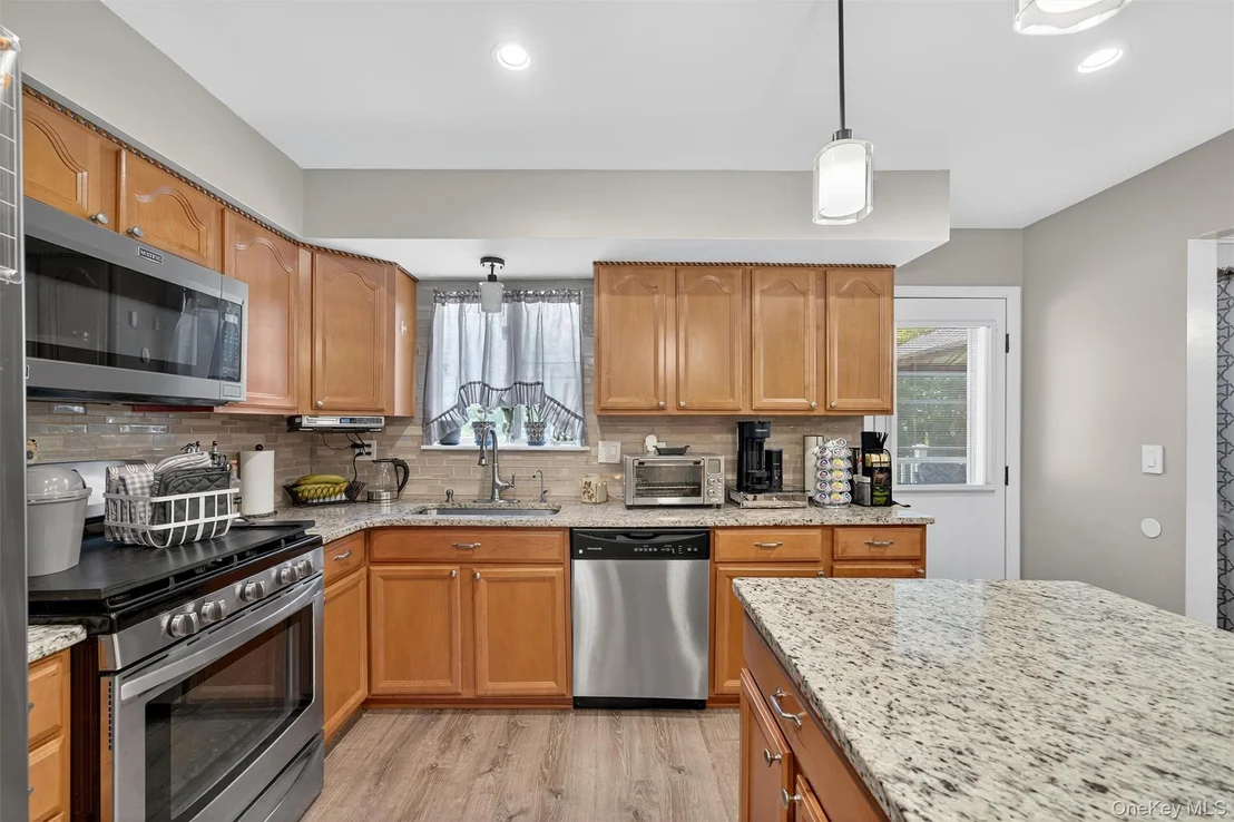 Photo of 95 Rolling Meadows Road
