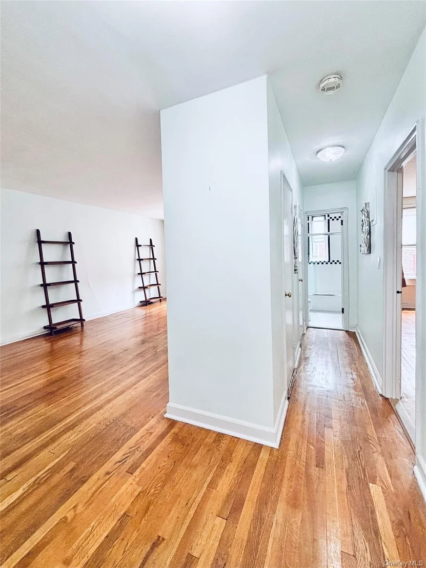 Photo of Unit 4G at 804 Bronx River Rd Road