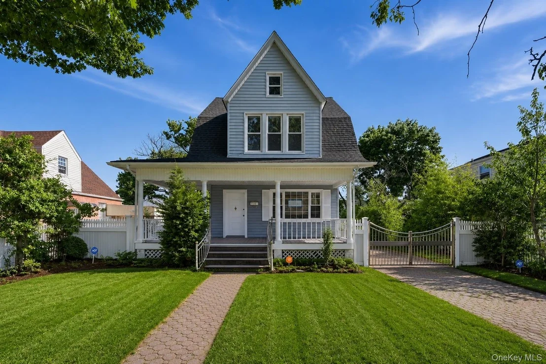 Photo of 136 Elm Street