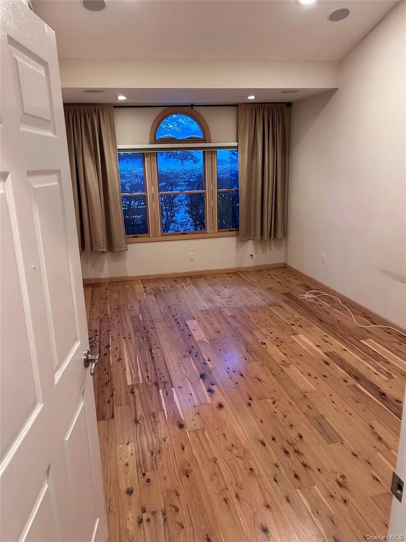 Photo of 229 Alexander Avenue