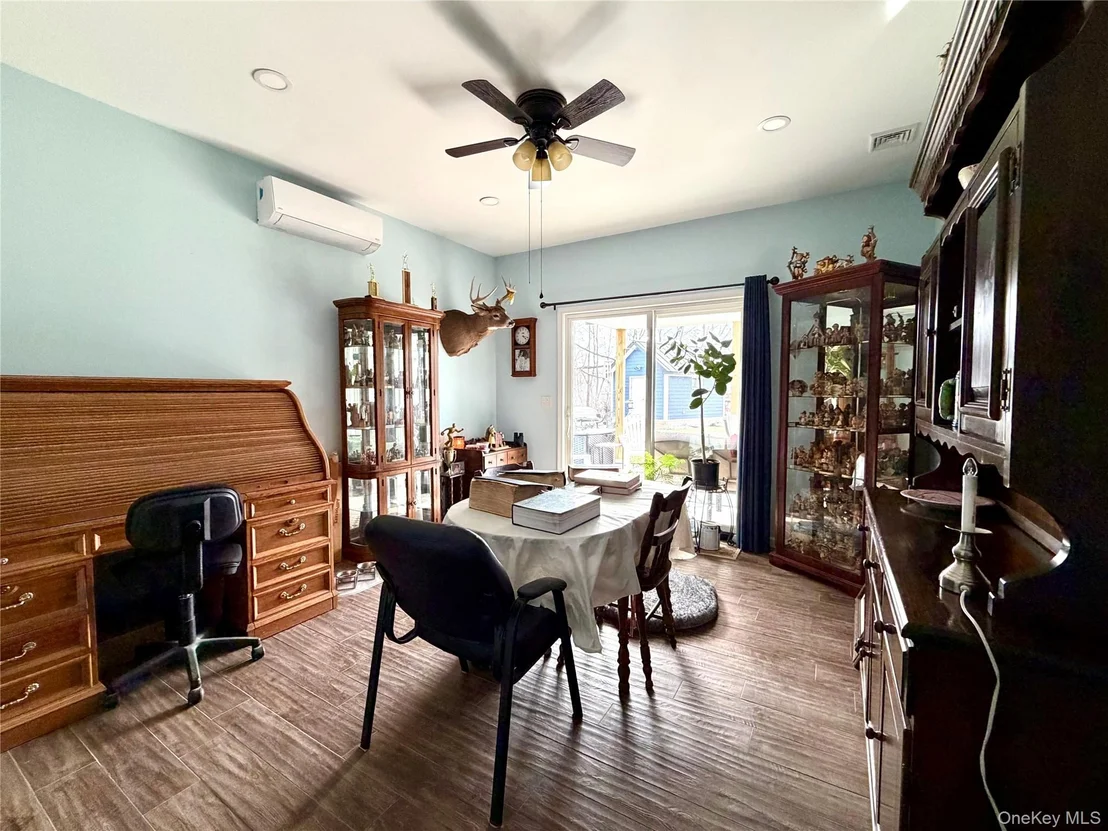 Photo of 155 Willow Tree Road