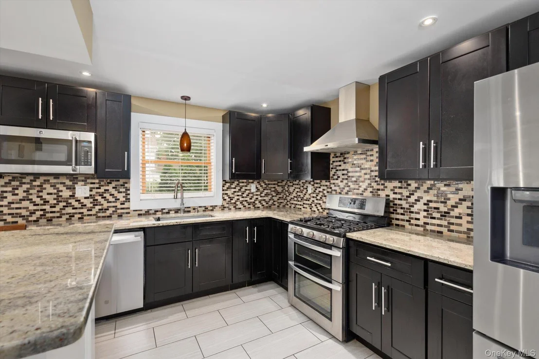 Photo of 234 Foxhurst Road