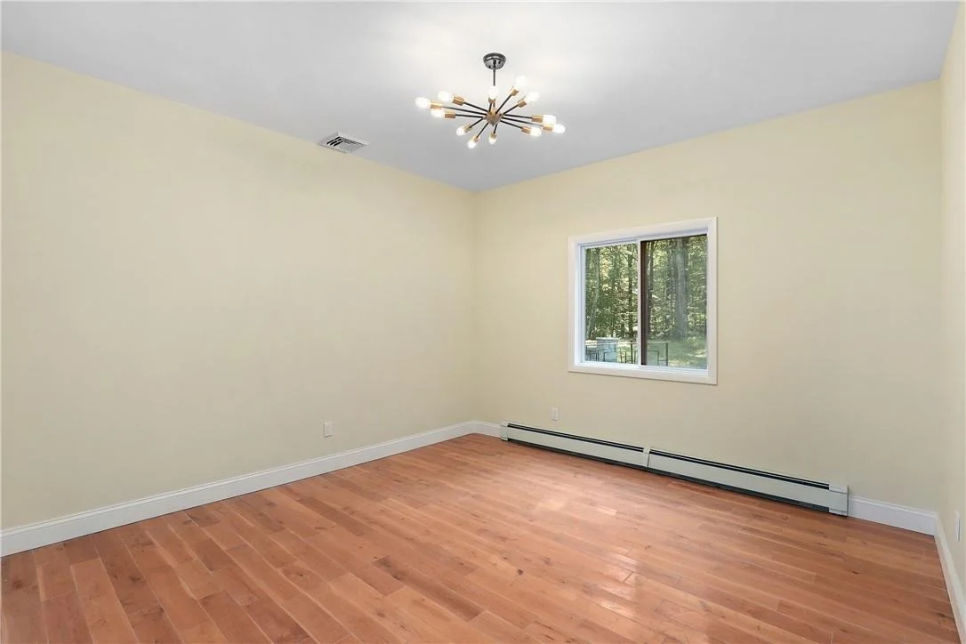 Photo of 104 Crest Road