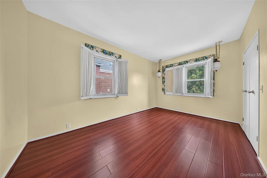 Photo of 45-23 Utopia Parkway