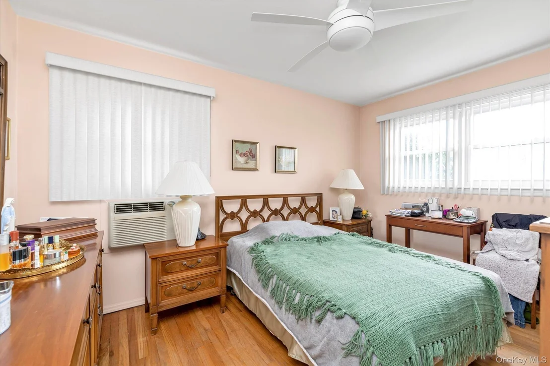 Photo of 882 Third Avenue