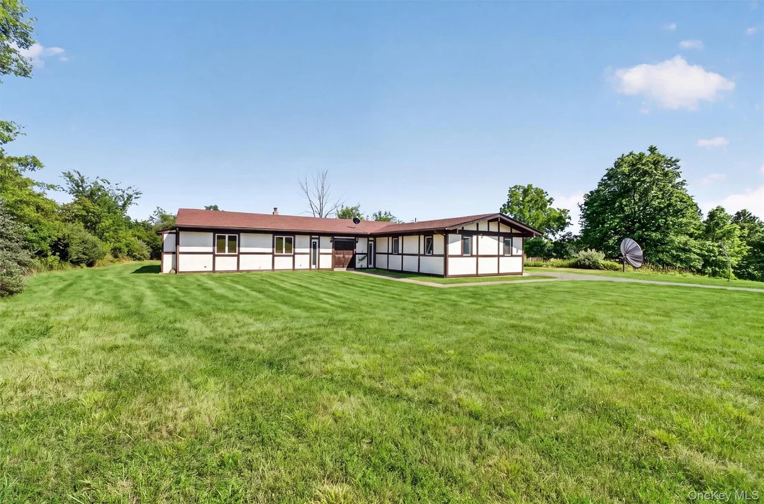 Photo of 25 Red Mills Road