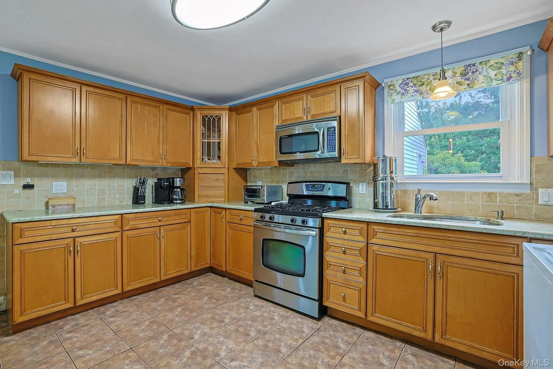 Photo of 157 Whitman Road