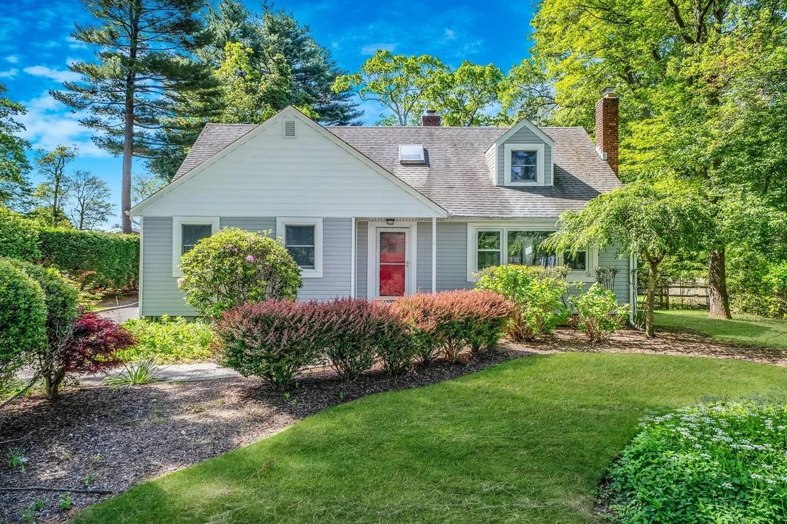 Photo of 10 Clearbrook Drive