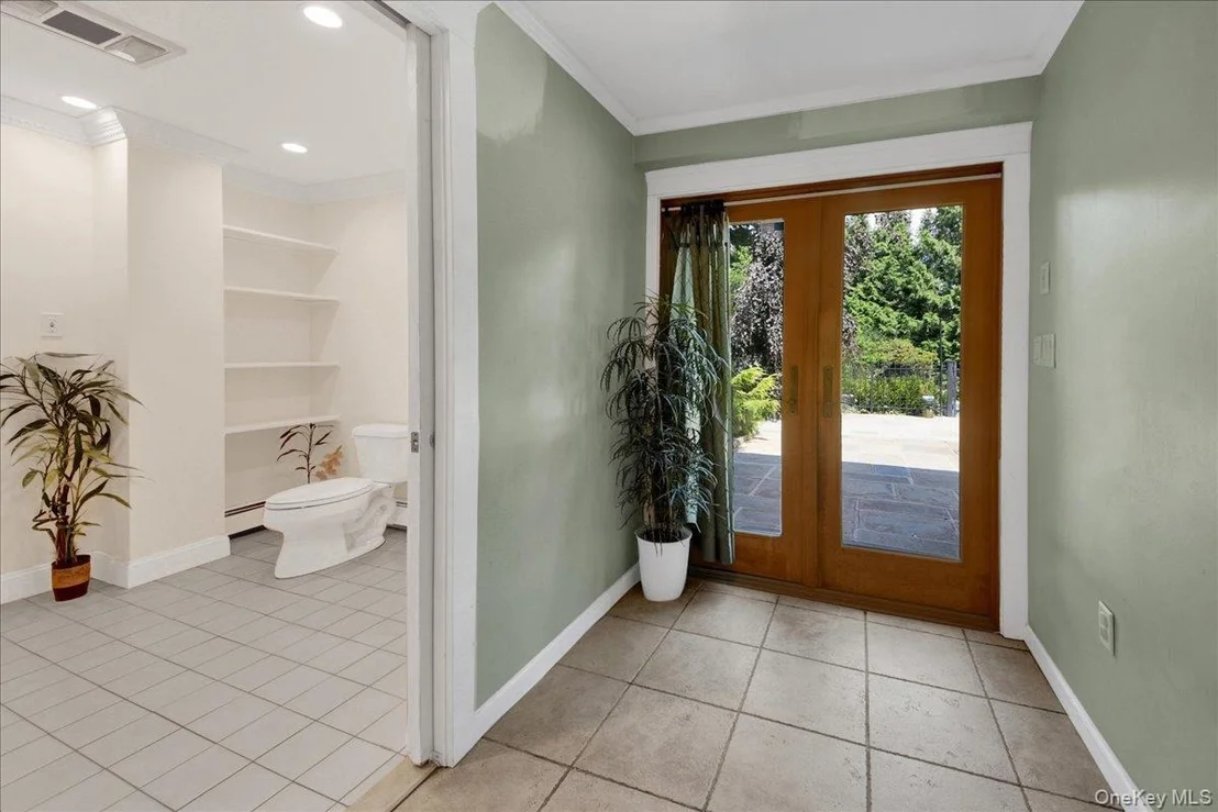 Photo of 236 Westlake Drive