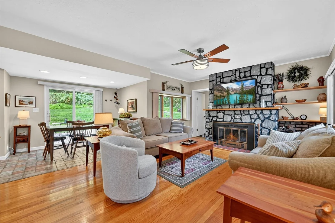 Photo of 299 Riley Road