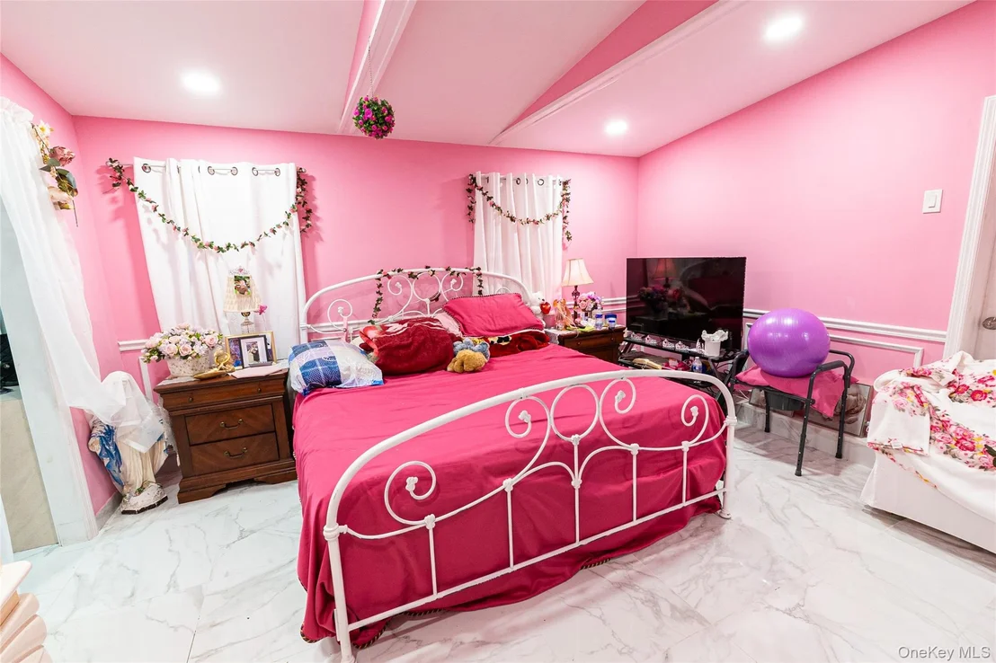 Photo of 163 Orchard Road