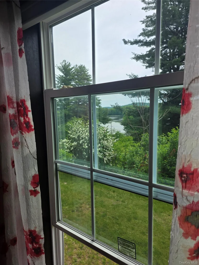 Photo of 559 Lake Road