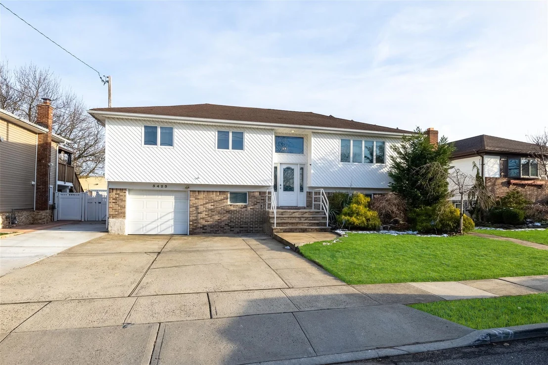 Photo of 3423 Westminster Road