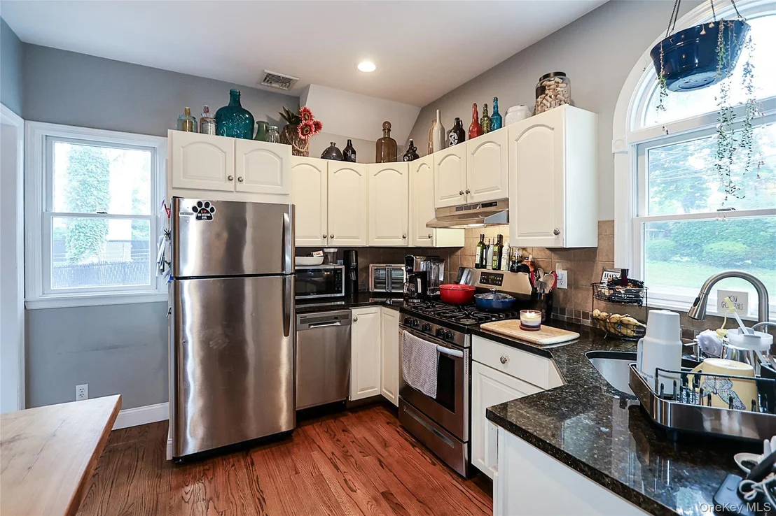 Photo of 8 Dumond Place