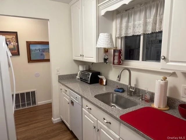 Photo of Unit A at 301 Commons Way