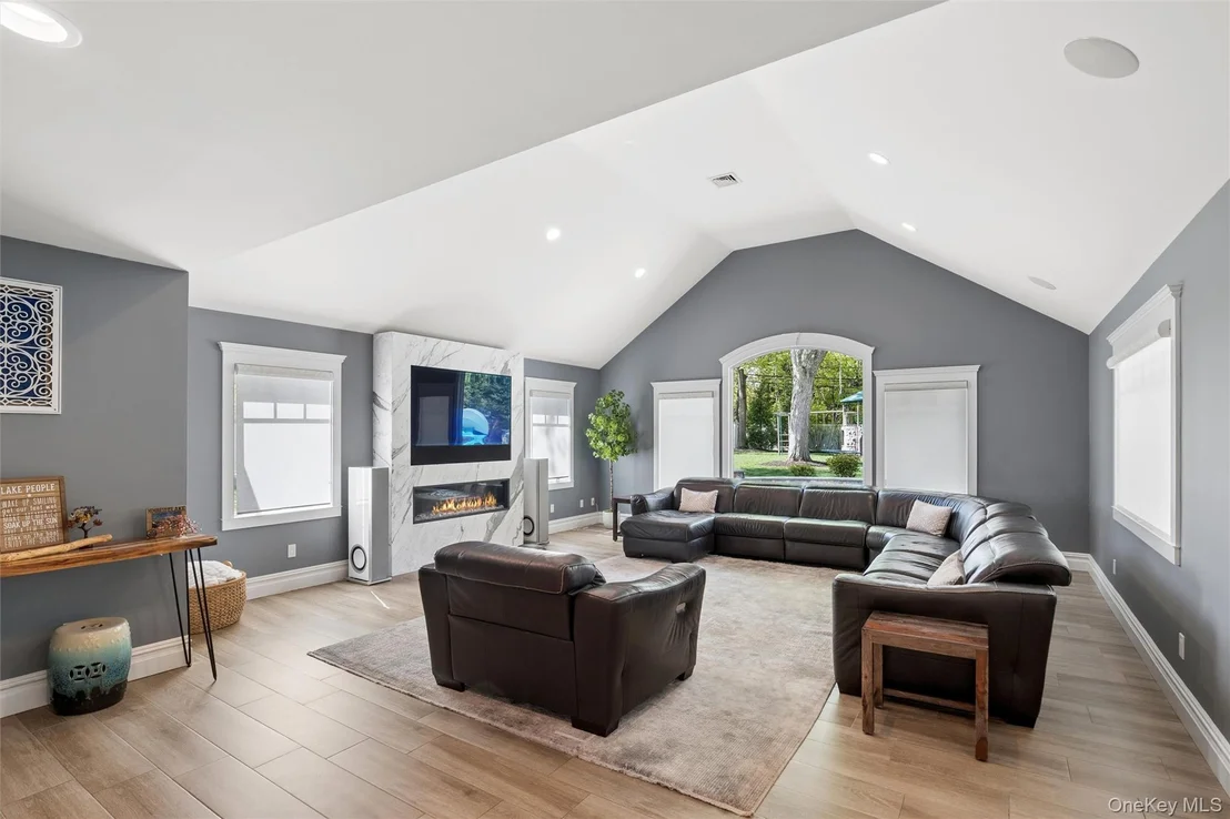 Photo of 10 Kingfisher Drive