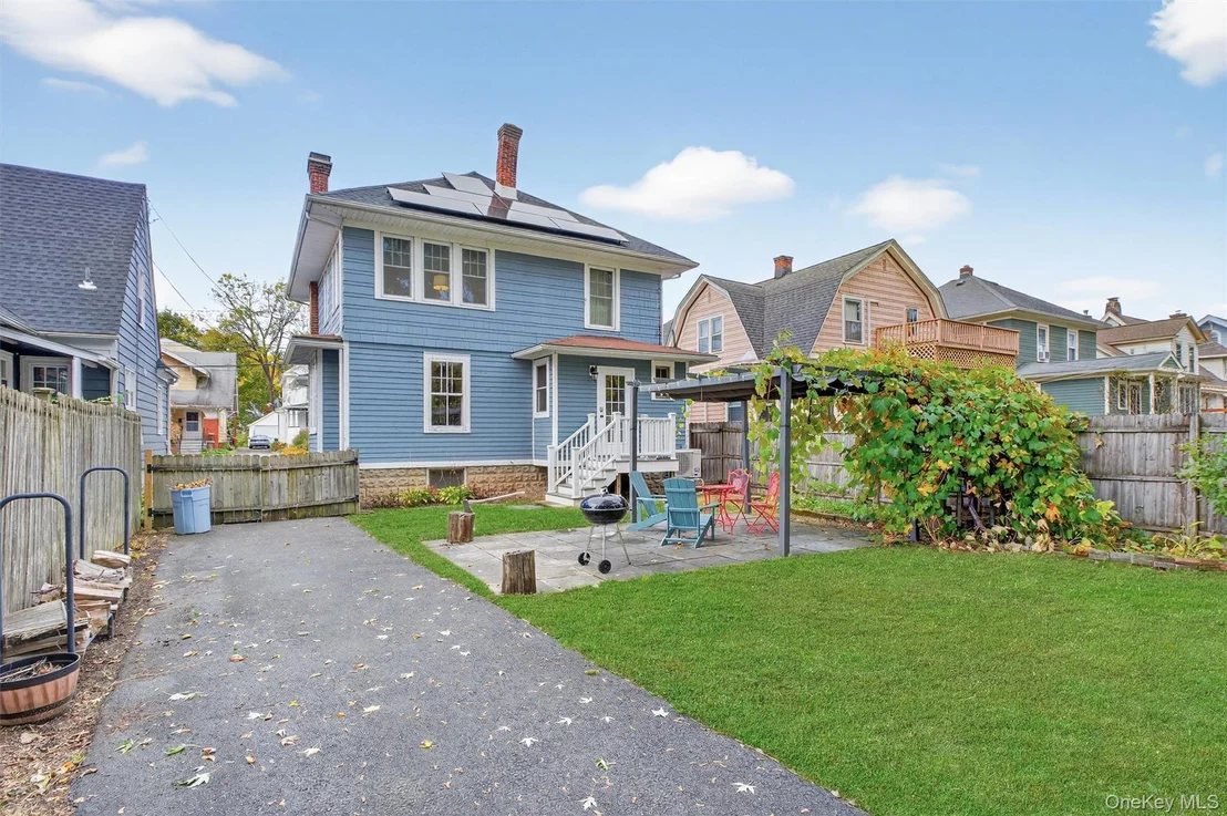 Photo of 13 Parkwood Boulevard