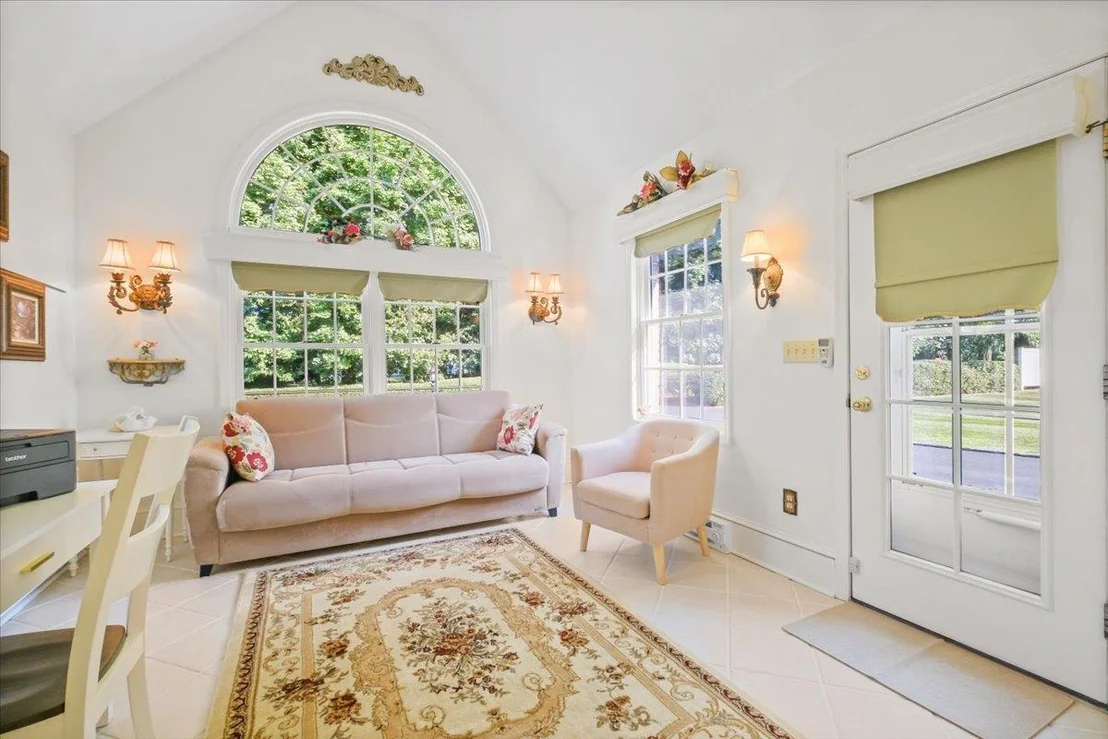 Photo of 82 E Cedar Street