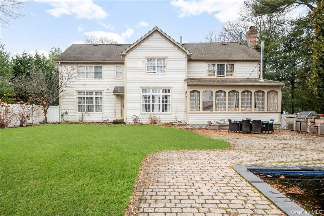 Photo of 21 Astor Avenue