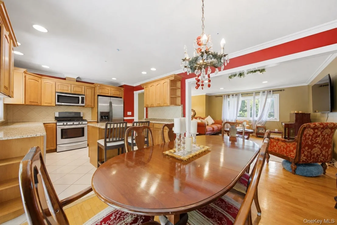 Photo of 785 Sequoia Drive