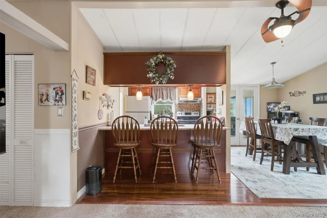 Photo of 4 Seneca Lane