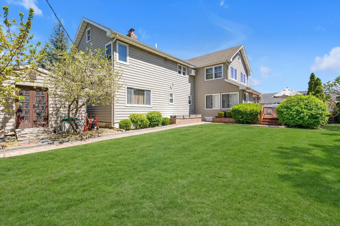 Photo of 580 Foxhurst Road
