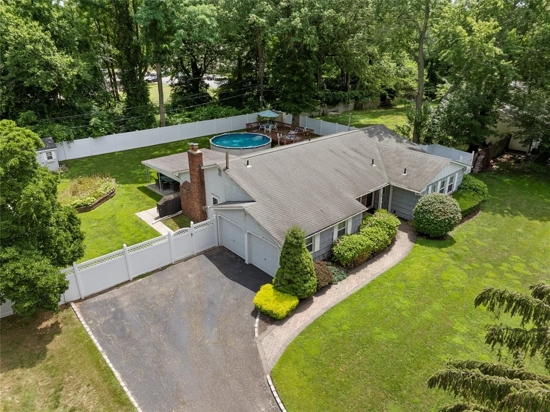 Photo of 39 Winfield Davis Drive
