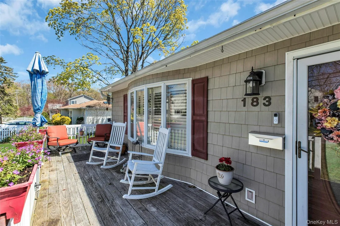 Photo of 183 Division Avenue