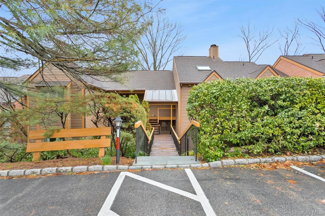 Photo of 806 Eagle Bay Drive