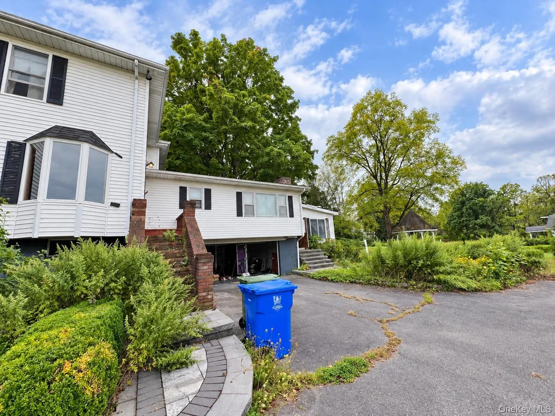 Photo of 39 Maple Avenue