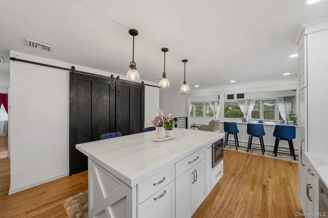 Photo of 412 Laroe Road