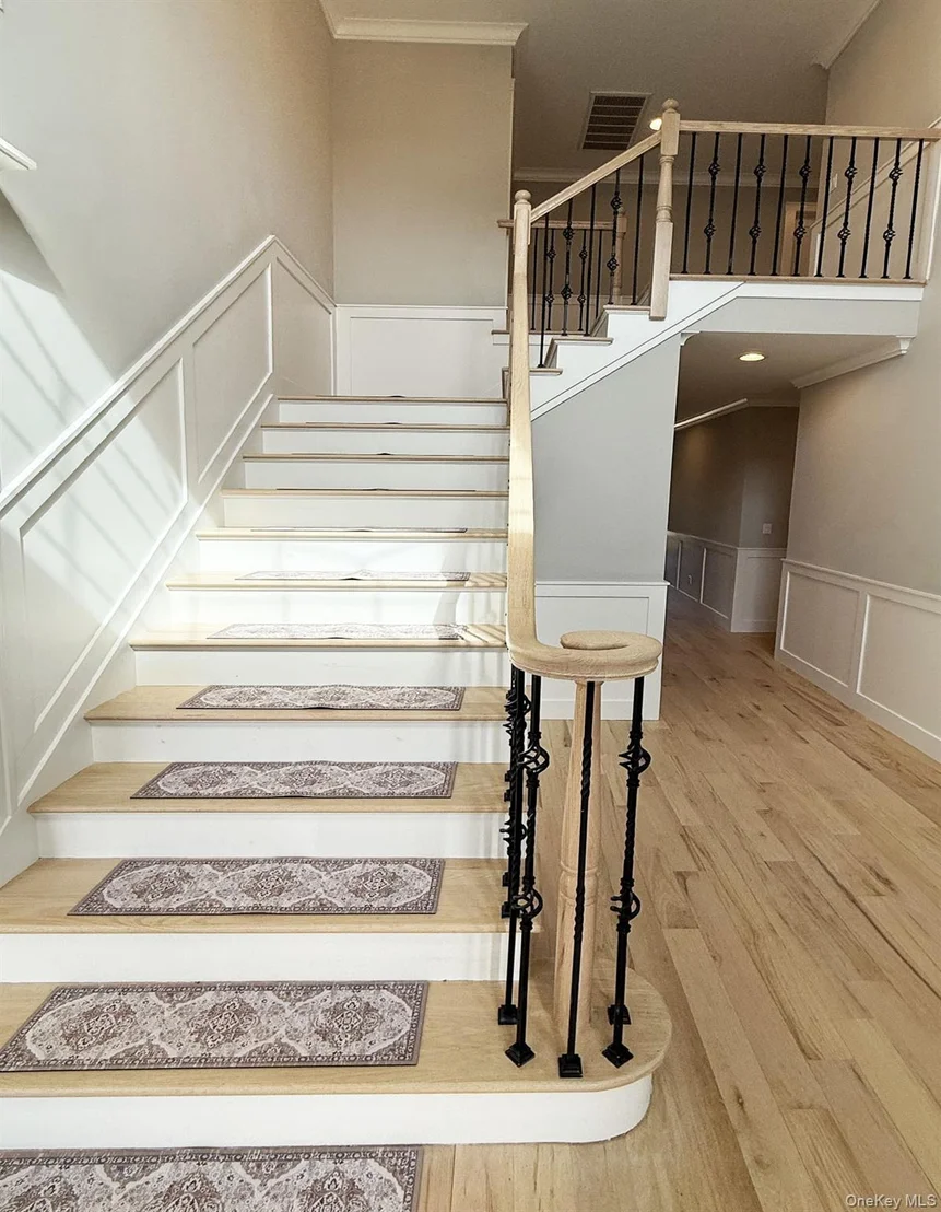 Photo of 255 Maple Avenue