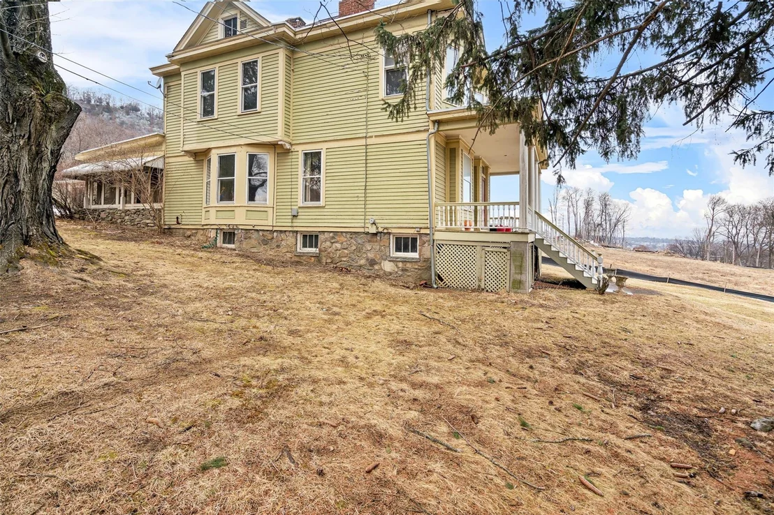 Photo of 114 Windsor Highway