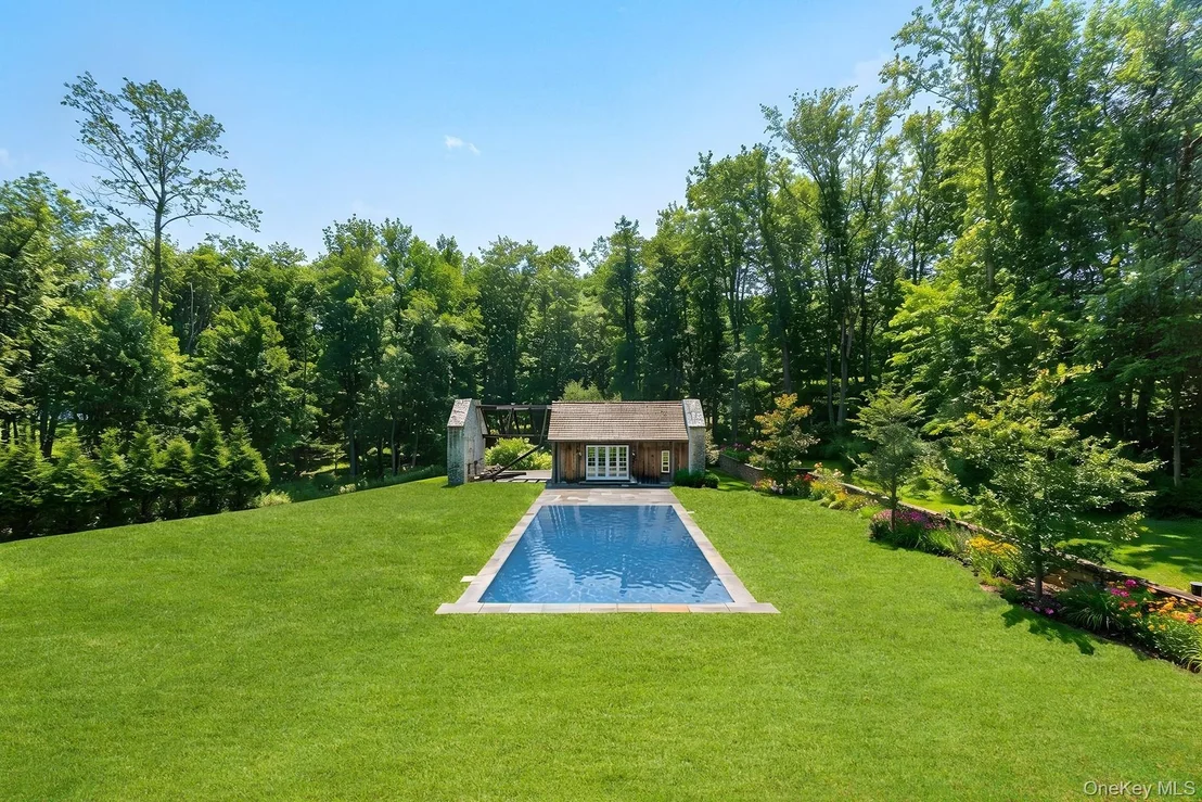 Photo of 72 Guard Hill Road