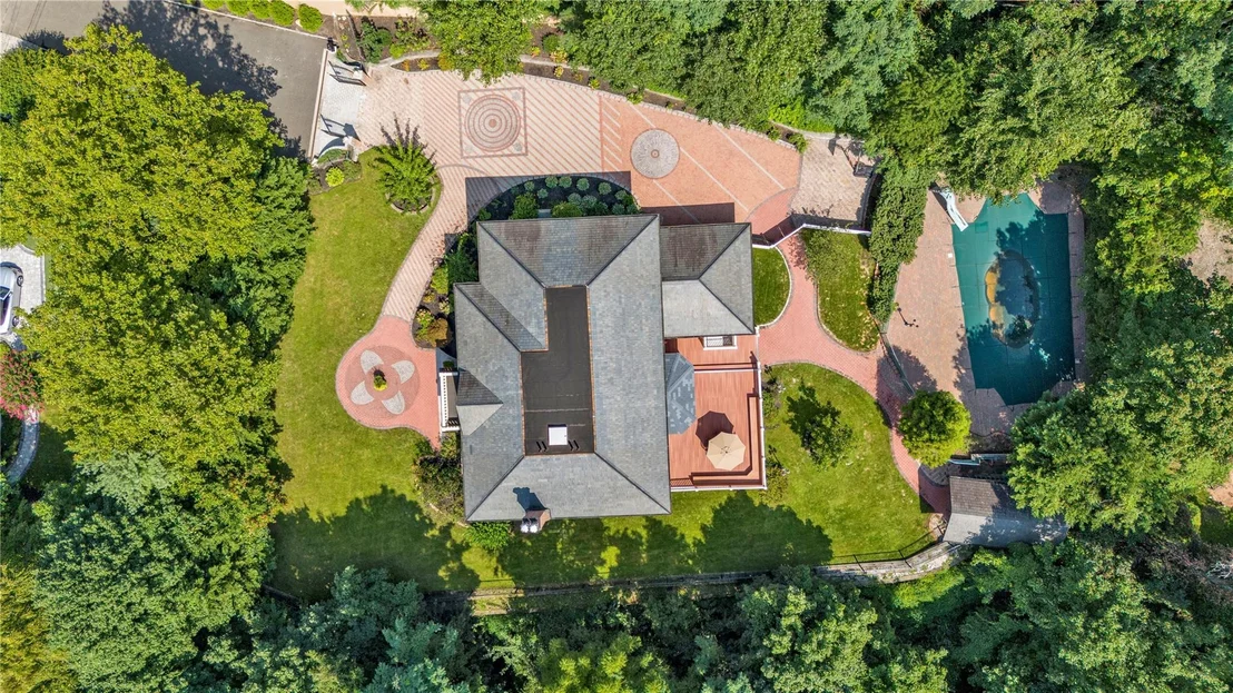 Photo of 8 Chanticlare Drive