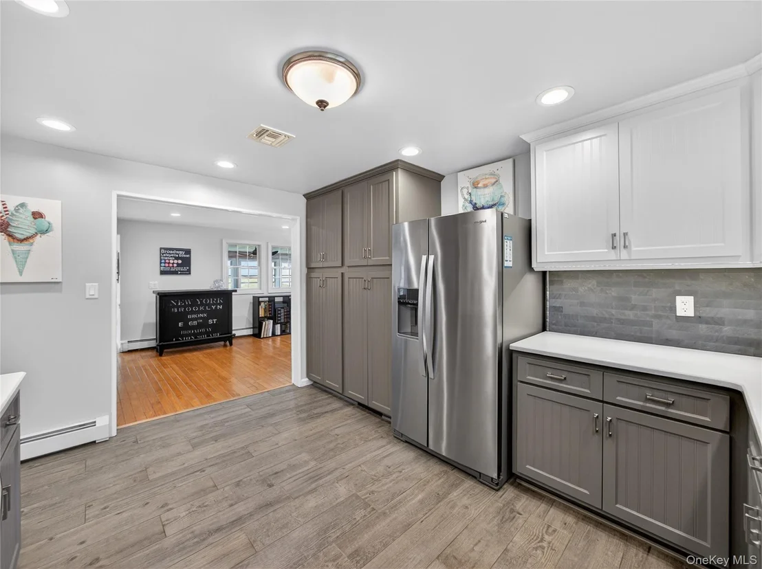 Photo of 42 Chestnut Oval