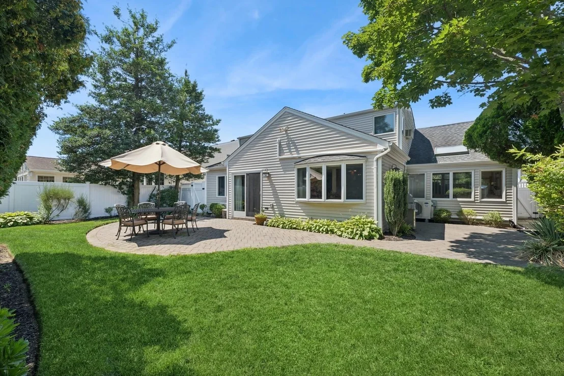 Photo of 2975 Susan Road