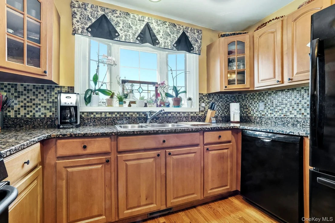 Photo of 1604 Pondview Loop
